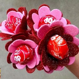 DIY Lollipop Heart Flowers craft for adults