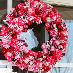 15 DIY Valentines Day Wreaths You Can Craft (Part 3)