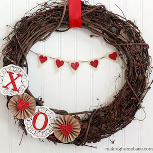 grapevine XO Wreath with heart banner