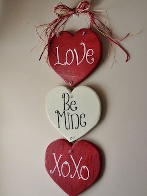 Valentine’s Day Hearts Door Hanger