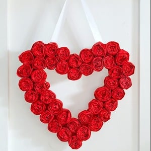 15 DIY Valentines Day Wreaths You Can Craft (Part 3)