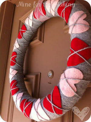 Heart Argyle yarn wreath 