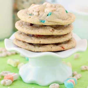 White Chocolate Lucky Charms Cookies for st patrick's day dessert