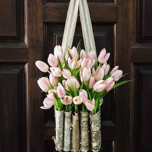 DIY tulip wreath