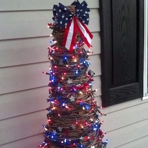 Outdoor 4th of July Grapevine Tree for Porch