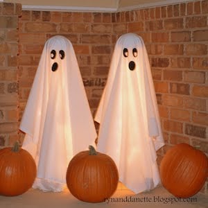 Tomato Cage Ghosts for front porch