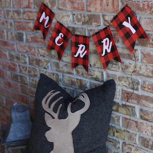 DIY Reindeer Applique Plaid Christmas Pillows - The Crafting Nook