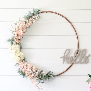 Hula Hoop Floral Wreath spring decor idea