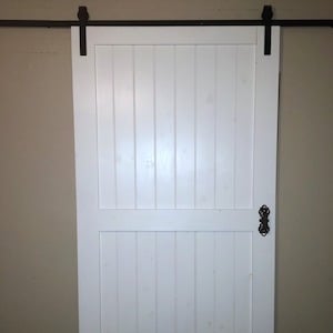 Cheap and Easy DIY Farmhouse Barn Door