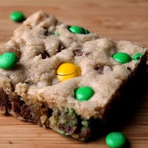 st patrick's day M&M Cookie Bar