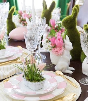 Floral Tablescape with Fresh Flowers