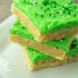 St Patrick's Day Sugar Cookie Bars with Green Frosting