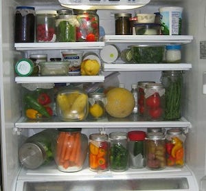 Storing Veggies and Fruits in Mason Jars to preserve freshness 