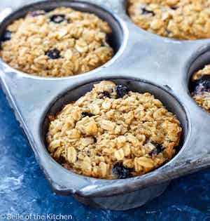 Baked Blueberry Oatmeal Cups