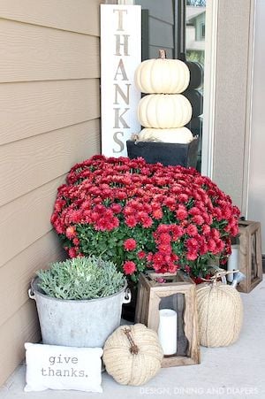 neutral fall porch decor