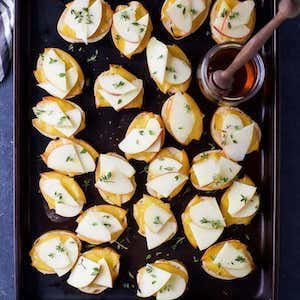 Smoked Gouda & Apple Crostini