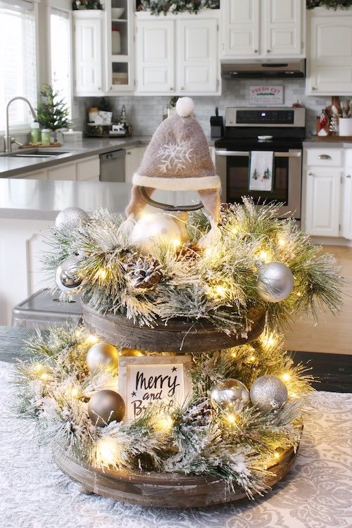 Farmhouse Christmas Tray Decorations