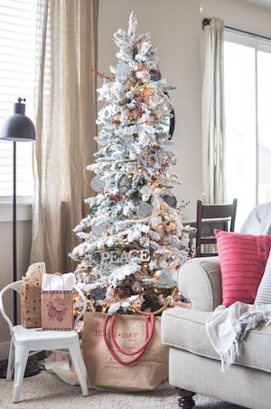  Modern Farmhouse Christmas tree