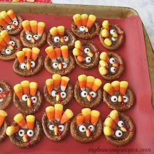 Thanksgiving Turkey Pretzels treat for kids