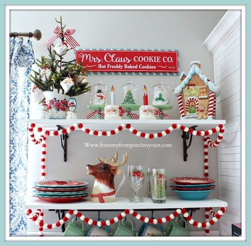 Christmas Vintage Breakfast Nook