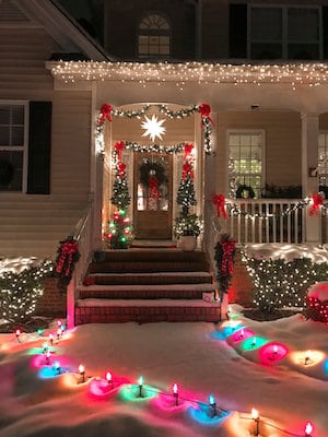 ideas de luces de navidad al aire libre en el porche