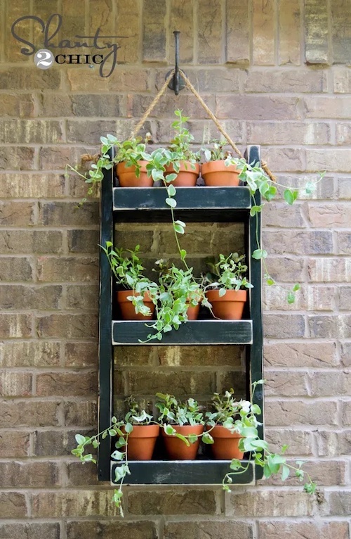 Jardinera de madera para la pared 