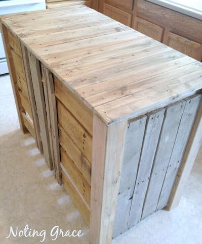 DIY Pallet Kitchen Island