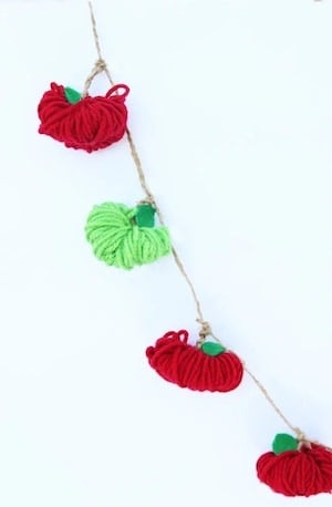 Yarn Apple Garland