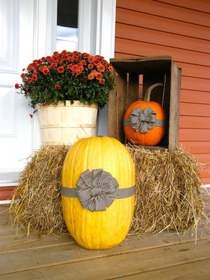 ideas de decoración de otoño de la puerta de entrada