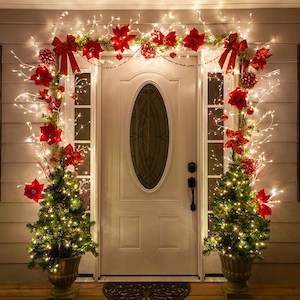 Smooth DIY Christmas door decoration