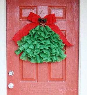 DIY Christmas Tree Hanging on the Front Door