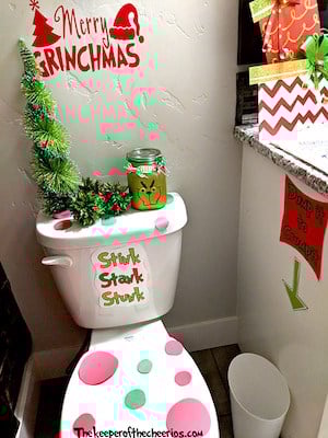 grinch bathroom decor 