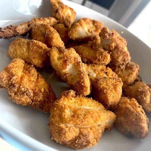 chicken nuggets with buffalo sauce