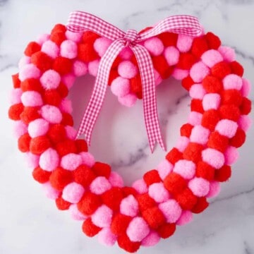 heart wreath Valentine's Day decor