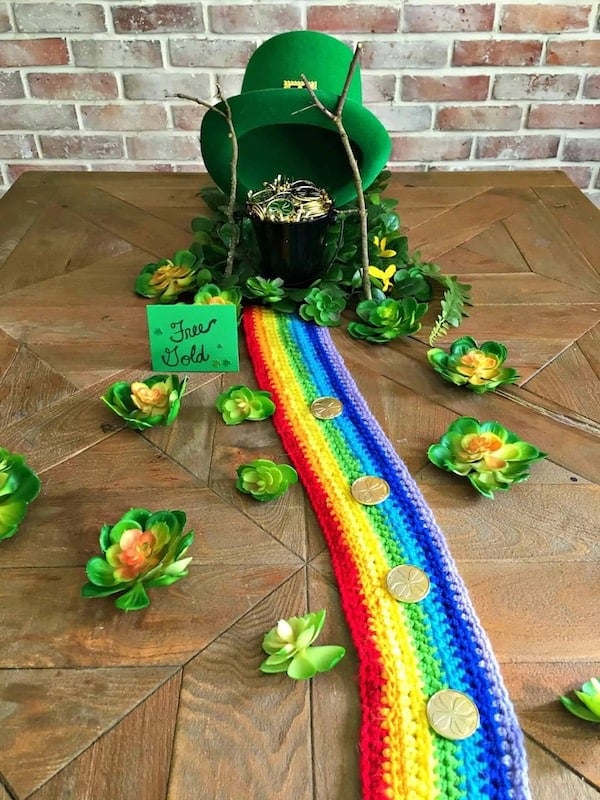 Top Hat and Pot of Gold Trap with Rainbow Walkway