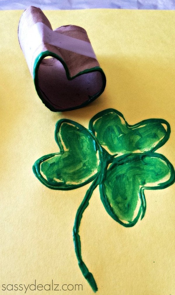 toliet paper roll shamrock st patrick’s day craft for kids