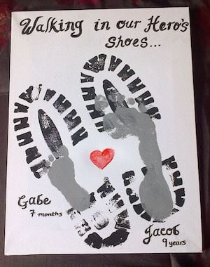 shoe footprint card for dad from boys