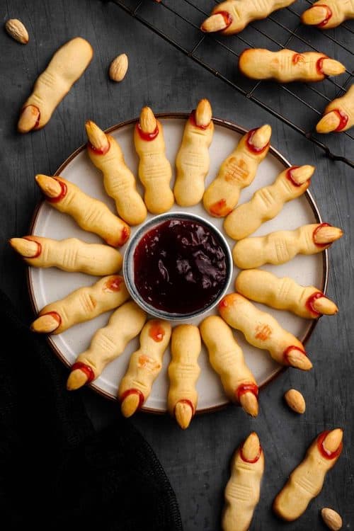 witch fingers