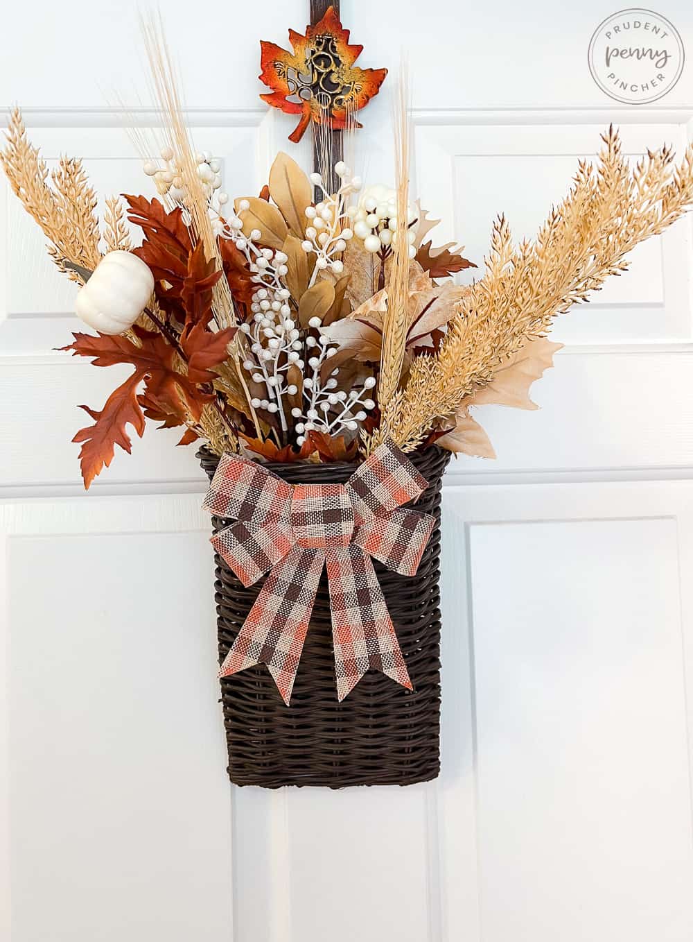 fall front door basket wreath decor idea