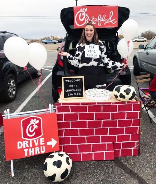 chick-fil-a trunk or treat idea