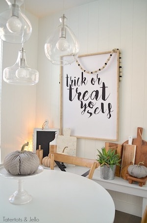 modern farmhouse halloween sign