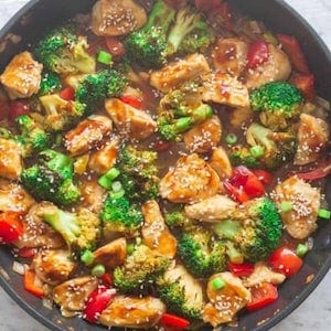 Chicken and Broccoli Stir Fry Meal Prep - Kirbie's Cravings