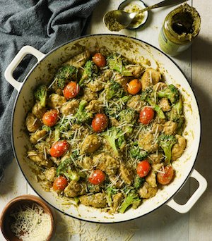 pesto chicken and veggies meal prep for keto