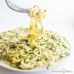 zucchini noodle Alfredo sauce meal prep