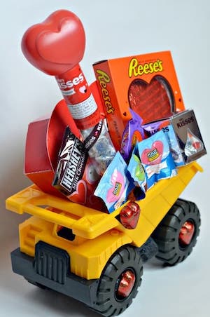 kids truck valentine basket idea
