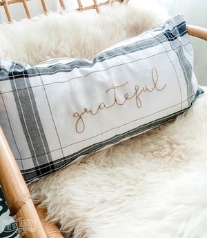 DIY Throw Pillows from Dollar Tree Kitchen Towels 