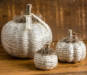 Calabazas de decoupage de página de libro 