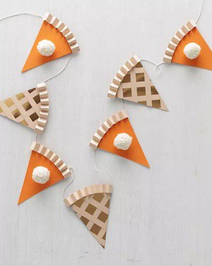 Pumpkin Pie Garland DIY Thanksgiving Decorations