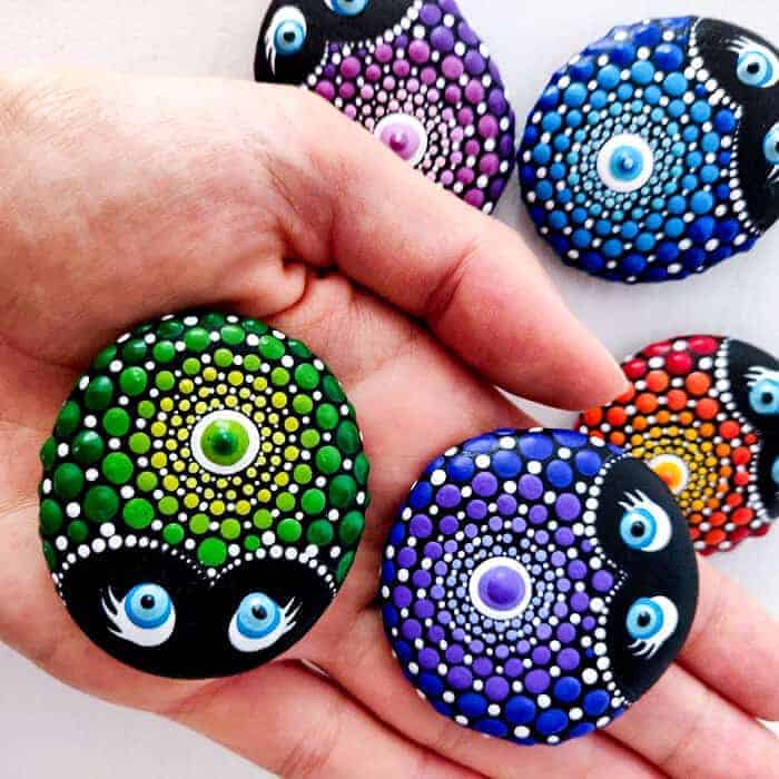 https://www.prudentpennypincher.com/wp-content/uploads/2023/12/316-beginner-friendly-ladybug-mandala-rock-painting-tutorial-featured-1.jpg