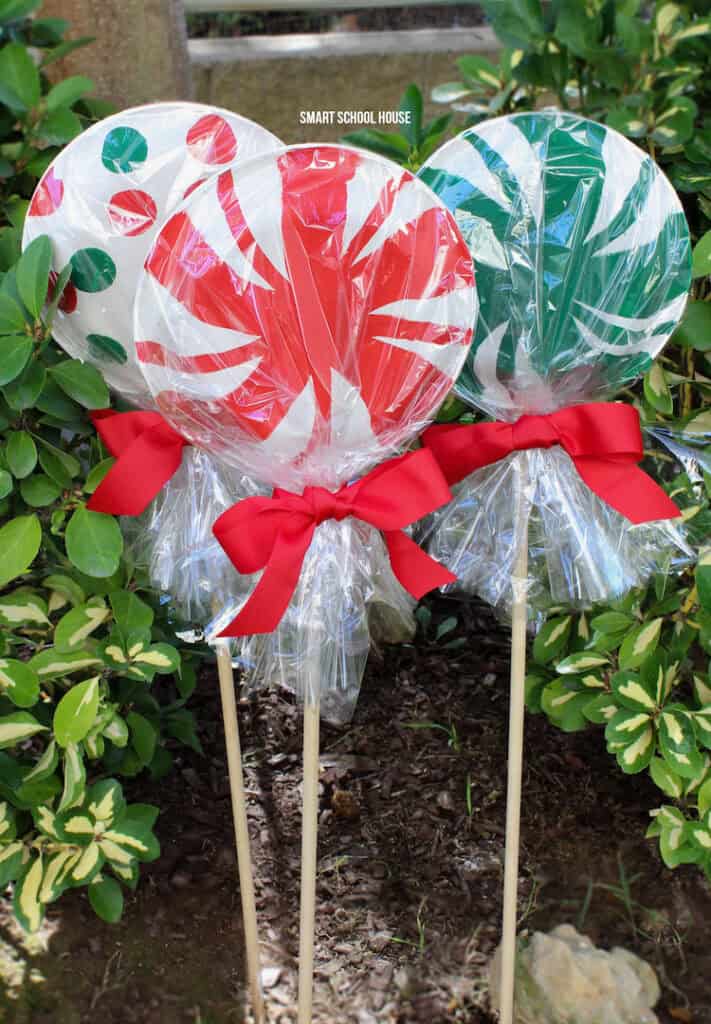 20 Best DIY Christmas Yard Decor Ideas - Prudent Penny Pincher
